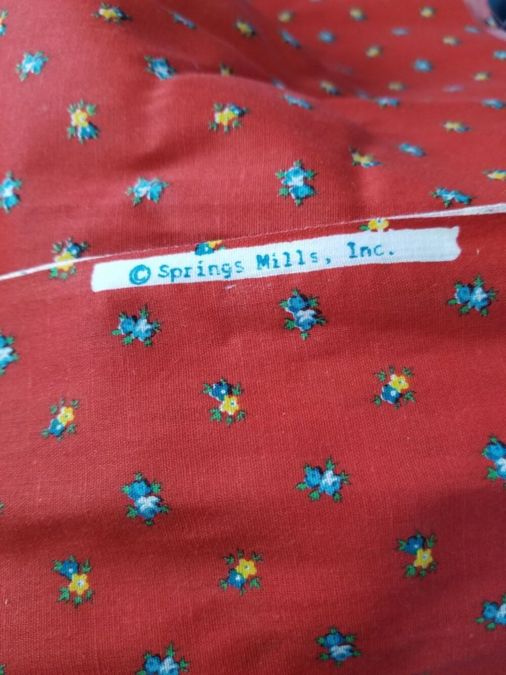 Material Cotton Red Fabric Small Flowers Yellow Green Leaves Spring Mills Fabri